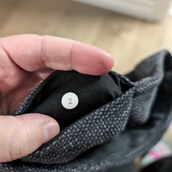 Lululemon size 2 pants - Picture 3 of 3